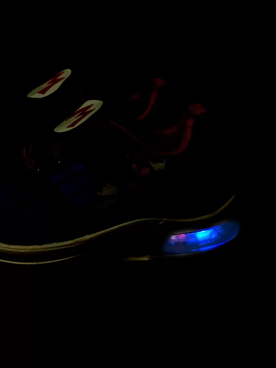 Super Mario Sneaker - Mit Licht – Bild 5